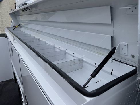 New 2026 Ford F250 XL w/ XL Chrome Package image 13