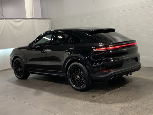 New 2026 Porsche Cayenne Coupe image 3