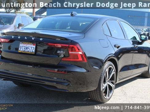 Used 2024 Volvo S60 B5 Core image 5