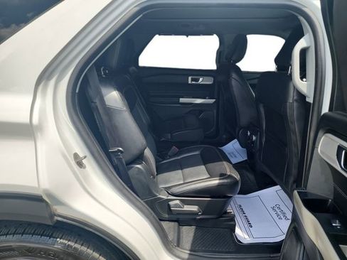 Used 2021 Ford Explorer Limited AWD/4WD image 10