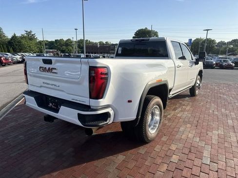 Used 2024 GMC Sierra 3500 Denali w/ Denali Reserve Package AWD/4WD image 14