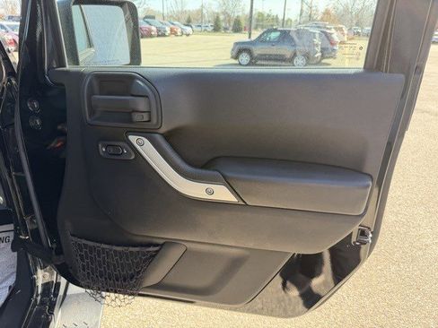 Used 2016 Jeep Wrangler Unlimited Sahara w/ Max Tow Package image 20