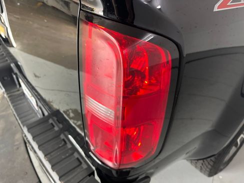 Used 2019 Chevrolet Colorado Z71 AWD/4WD image 48