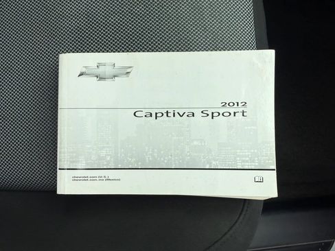 Used 2012 Chevrolet Captiva Sport LT FWD image 28