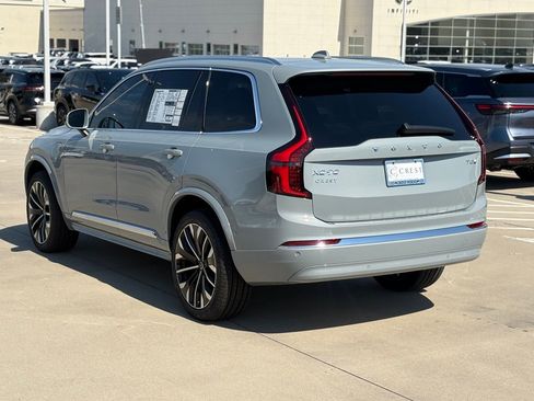 New 2026 Volvo XC90 T8 Plus w/ Protection Package Premier image 5