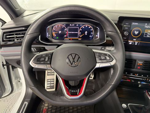 Used 2026 Volkswagen Jetta GLI Autobahn FWD image 11