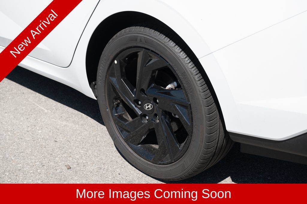 Used 2026 Hyundai Elantra Sport FWD image 9