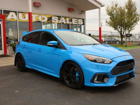 Used 2017 Ford Focus RS AWD/4WD image 3
