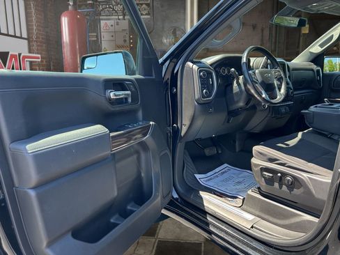 Certified 2022 Chevrolet Silverado 1500 RST AWD/4WD image 16