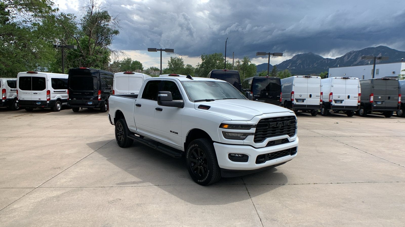 Used 2025 RAM 2500 Big Horn AWD/4WD image 7