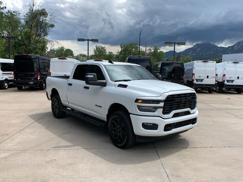 Used 2025 RAM 2500 Big Horn AWD/4WD image 7