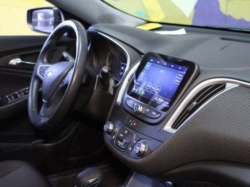 Used 2022 Chevrolet Malibu RS image 12