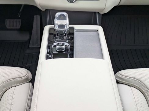 New 2026 Volvo XC90 B6 Ultra w/ Protection Package AWD/4WD image 25