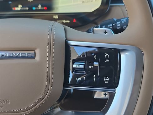 New 2026 Land Rover Range Rover Long Wheelbase SE image 20