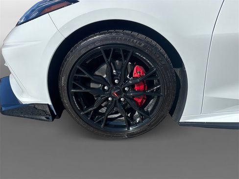 Used 2025 Chevrolet Corvette Stingray Coupe image 15