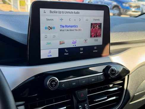 Used 2022 Ford Escape SEL image 25