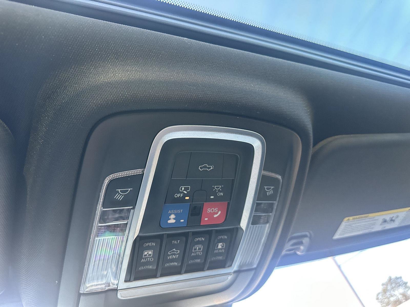 Used 2021 RAM 1500 Laramie w/ Sport Appearance Package AWD/4WD image 38