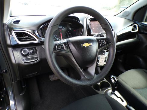 Used 2022 Chevrolet Spark LT image 28