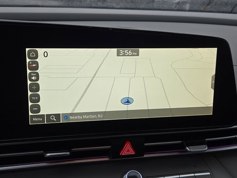 Used 2025 Hyundai Elantra SEL image 23