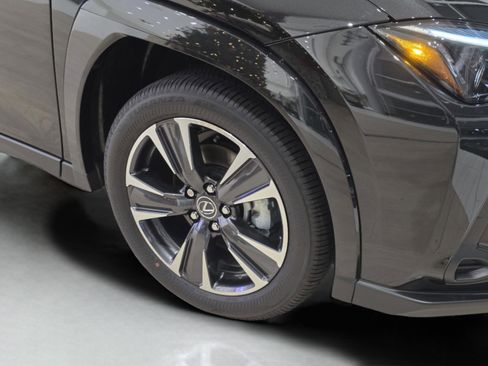 New 2025 Lexus UX 300h FWD image 10