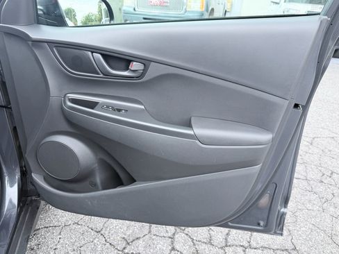 Used 2021 Hyundai Kona SE FWD image 28