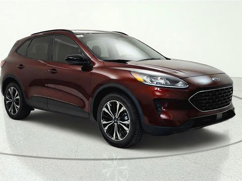 Used 2021 Ford Escape SE w/ SE Sport Appearance Package AWD/4WD image 1