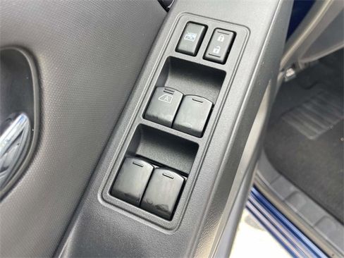 Used 2023 Nissan Frontier SV w/ Technology Package image 21