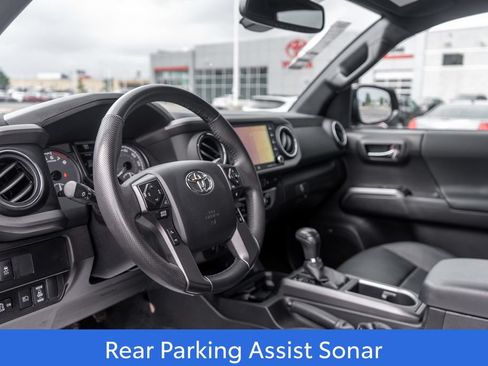 Used 2023 Toyota Tacoma TRD Off-Road w/ TRD Premium Off Road Package AWD/4WD image 19