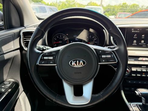 Used 2021 Kia Sportage EX w/ EX Technology Package image 19