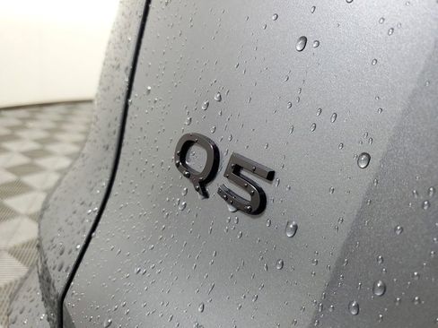 Used 2025 Audi Q5 Prestige AWD/4WD image 8