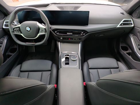 Certified 2025 BMW 330i xDrive Sedan w/ M Sport Package AWD/4WD image 32