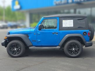 Used 2023 Jeep Wrangler Sport AWD/4WD video 3