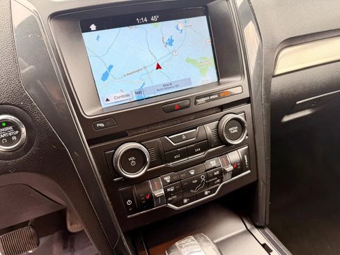 Used 2018 Ford Explorer XLT w/ Equipment Group 202A image 14