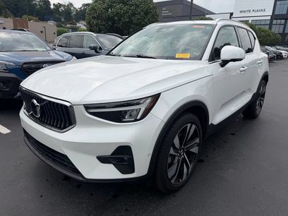 Used 2023 Volvo XC40 B5 Ultimate w/ Protection Package Premier