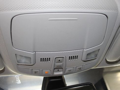 Used 2016 Ford Fusion Titanium FWD image 25