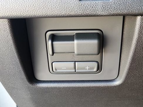 New 2026 GMC Canyon Elevation AWD/4WD image 17