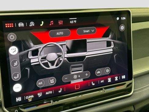 New 2026 Volkswagen Tiguan SE image 14