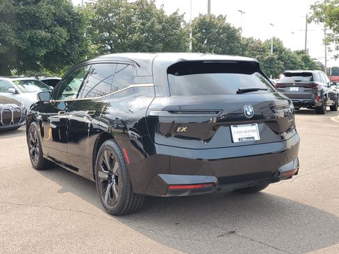 Used 2024 BMW iX xDrive50 w/ Premium Package AWD/4WD image 3