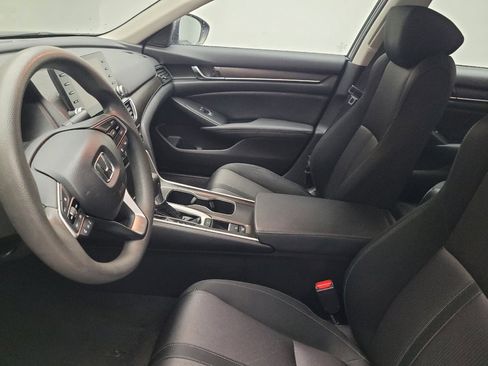 Used 2019 Honda Accord EX image 17