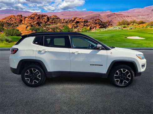 Used 2020 Jeep Compass Trailhawk image 3