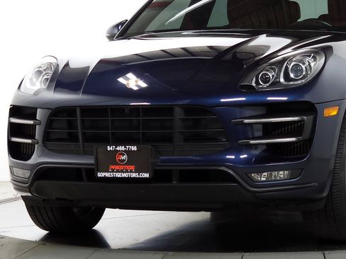 Used 2015 Porsche Macan Turbo image 2