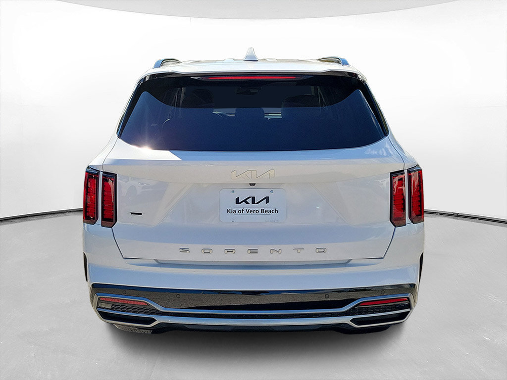 Certified 2022 Kia Sorento S FWD image 5