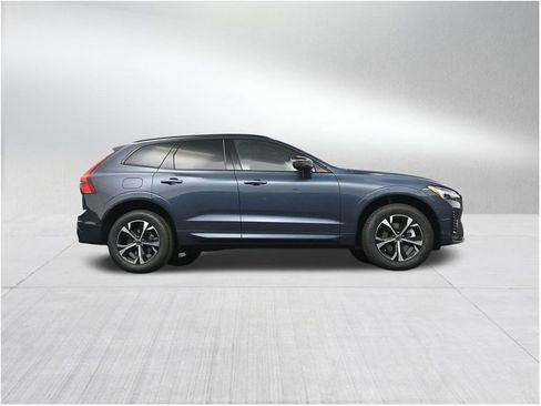 New 2026 Volvo XC60 B5 Core AWD/4WD image 26