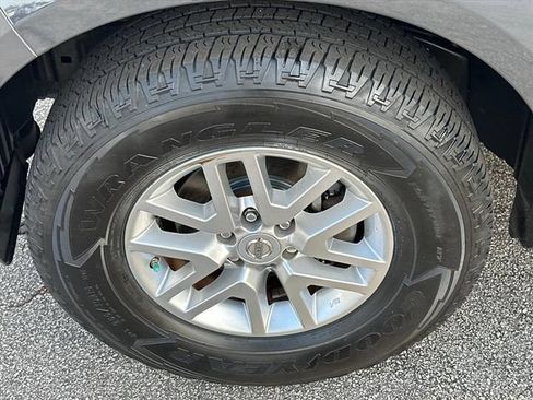 Used 2014 Nissan Frontier SV w/ SV Value Truck Package RWD image 36