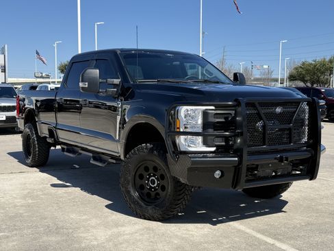 Used 2024 Ford F350 XL w/ XL Chrome Package image 2
