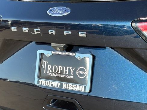 Used 2021 Ford Escape SE image 8