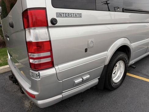 Used 2012 Mercedes-Benz Sprinter 3500 image 17