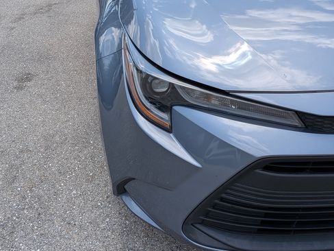 Used 2024 Toyota Corolla LE FWD image 9