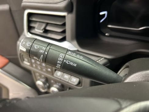 Used 2024 GMC Yukon Denali Ultimate image 20