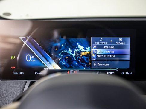 Used 2023 BMW iX xDrive50 w/ Sport Package image 27